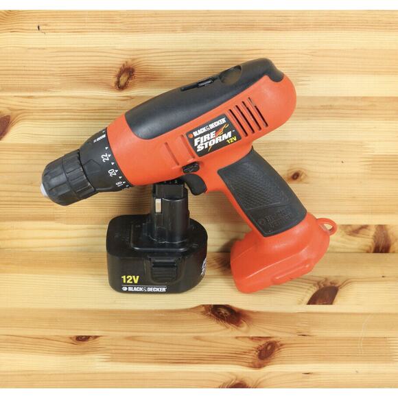 Black and Decker Fire Storm 12V CD431 Cordless Drill Driver Battery Power - Picture 4 of 5